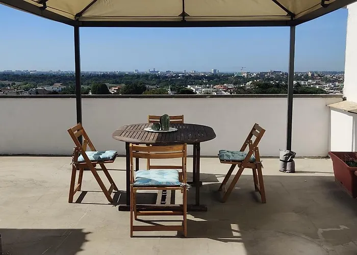 Daire Rooftop Via Appia Nuova,